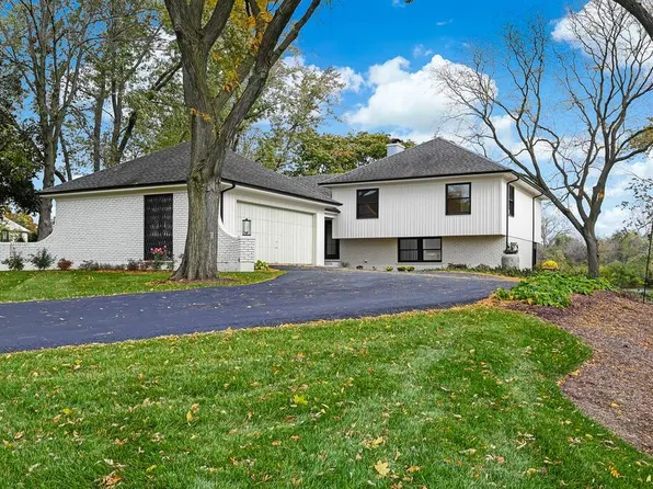 3001 Meyers Rd, Oak Brook, IL 60523