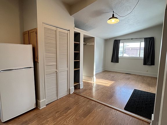 3rd image of 643 Polk St NE APT 2
