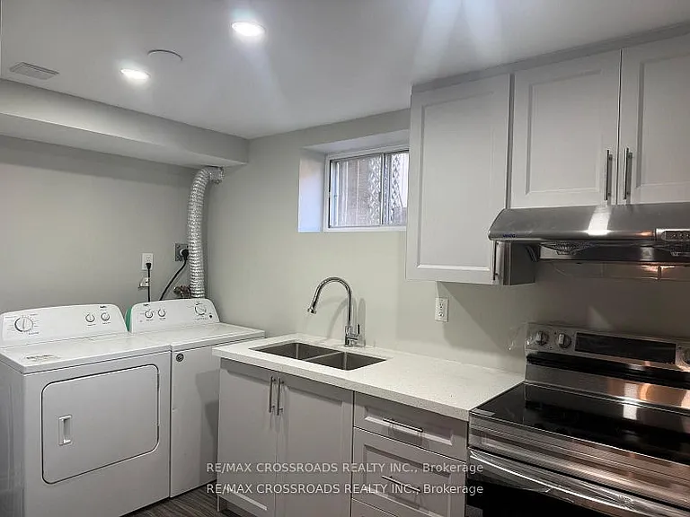 113 Confederation Dr — Photo 16