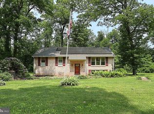 6070 Eyster Ave, Spring Grove, PA 17362