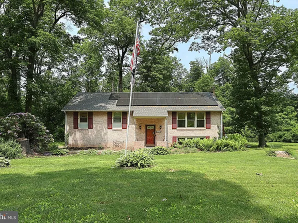 6070 Eyster Ave, Spring Grove, PA 17362