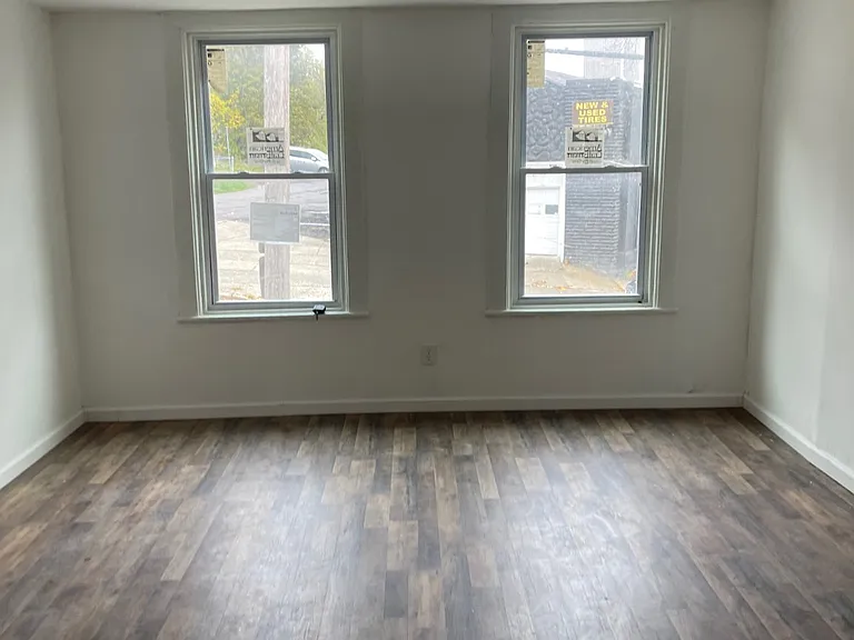108 2nd Ave — Photo 2