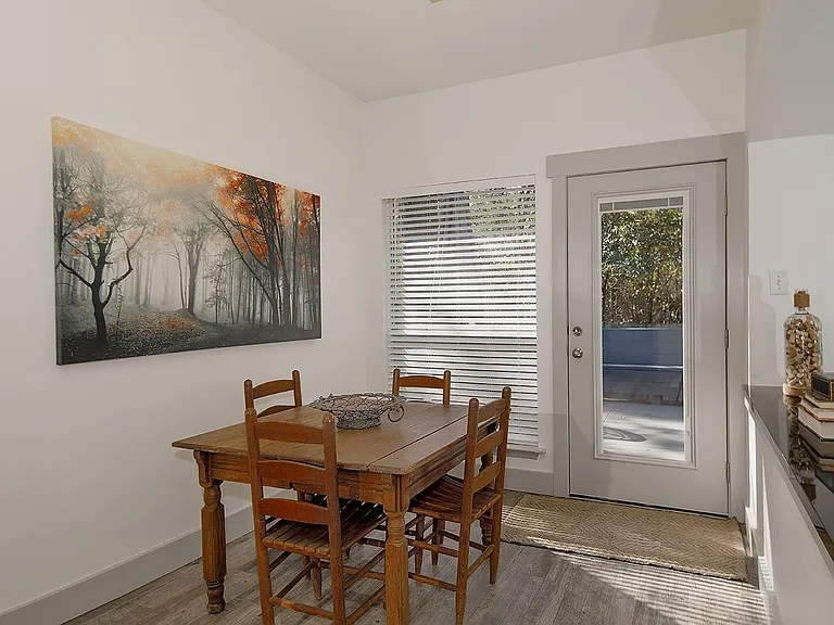 182 N Valley Oaks Cir — Photo 14