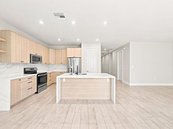 4th image of 23203 SW 108th Ave