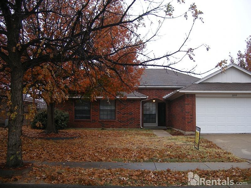 1st image of 3209 Misty Valley Dr