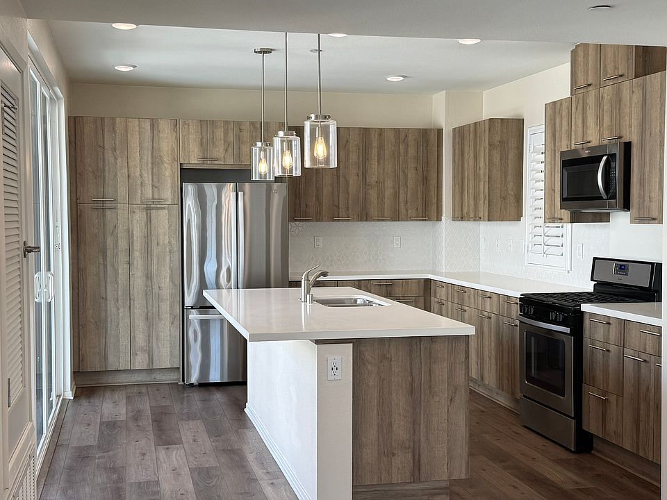 1st image of 5200 Beachside Ln #113
