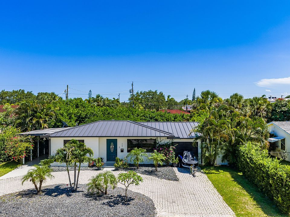 1st image of 722 Greenbriar Drive