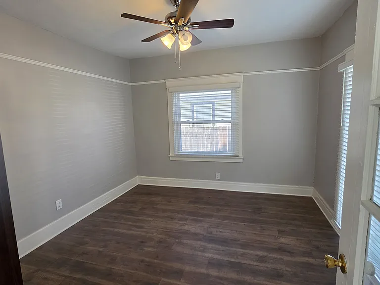 4139 Locust St — Photo 12