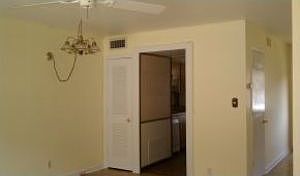 2nd image of 918 S Colonial Ct