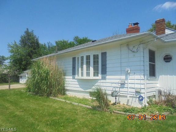 2nd image of 942 W 29th St