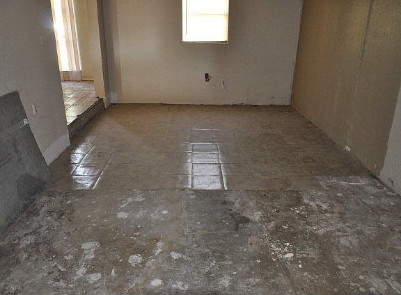 3rd image of 203 Canyon Dr