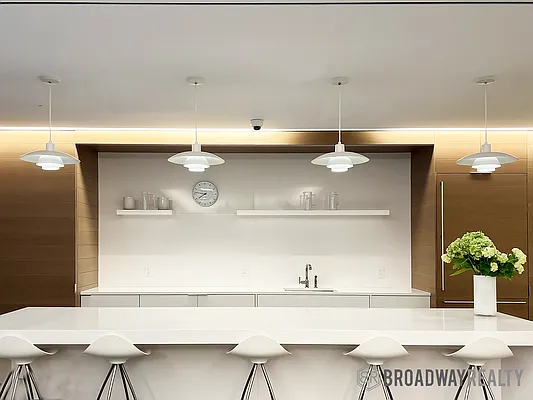 Rented by A & I Broadway | media 12