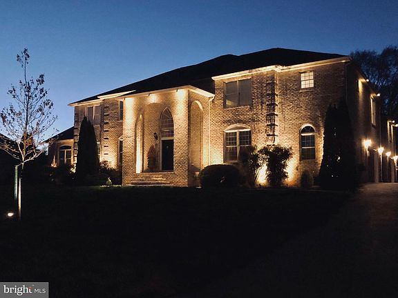 4th image of 17 Chadwick Dr