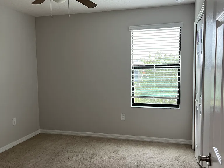 2400 Seven Oaks Dr — Photo 9
