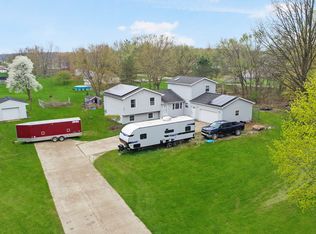 3697 W Lakeshore Dr, Lapeer, MI 48446