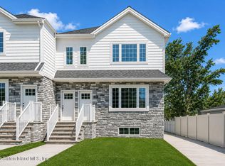 4691 Amboy Rd, Staten Island, NY 10312
