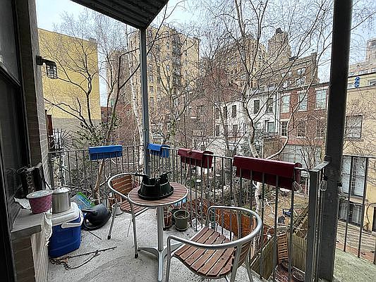 3rd image of 319 W 101st St APT 3-A