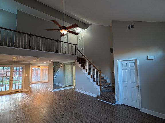 2nd image of 2662 Arbor Glen Pl