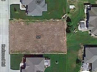 529 Redwood Rd, Grand Island, NE 68803
