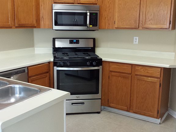 2nd image of 2570 Avalon Pl