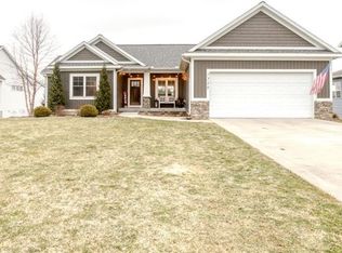 7248 Medinah Dr, Hudsonville, MI 49426