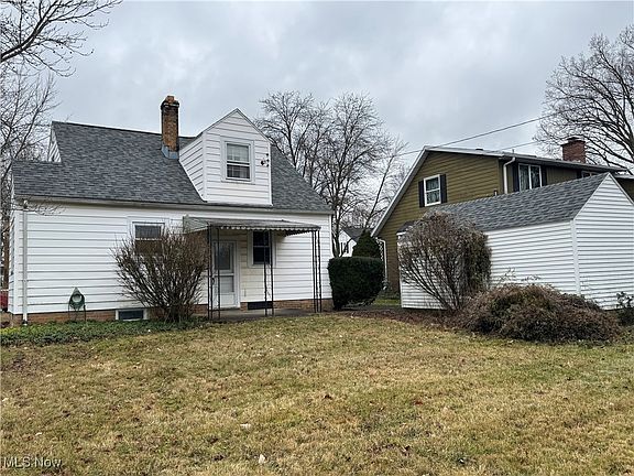 3rd image of 636 Buena Vista Ave