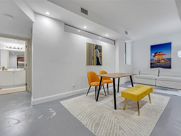 2nd image of 111 E Flagler St APT 506