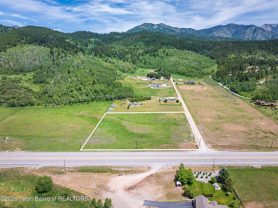 1st image of 1 Peterson Ln