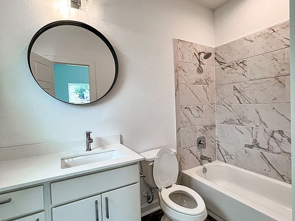 5th image of 1731 W Gramercy Pl #Src8wj