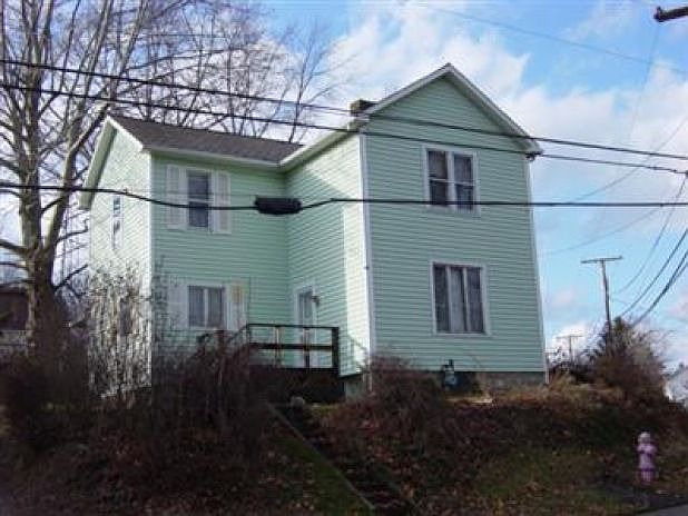 1st image of 1239 Oakwood St