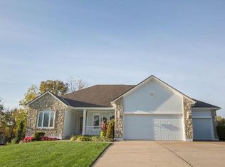 401 Shady Ln, Pleasant Hill, MO 64080