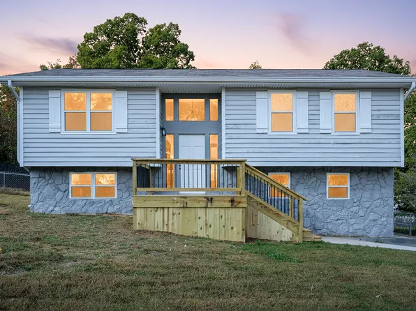 8805 Shady Wood Ln, Hixson, TN 37343