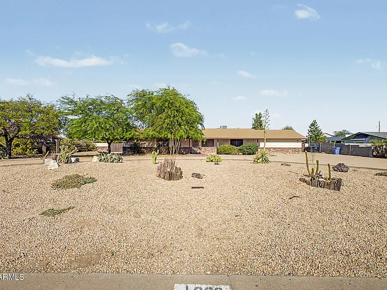 16223 N 40th Pl — Photo 3