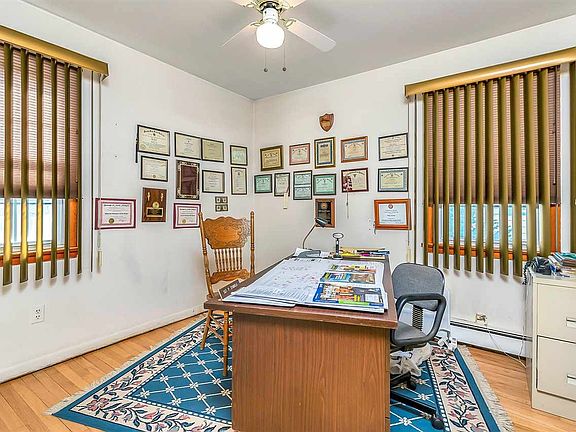4th image of 23 Bergen Ave