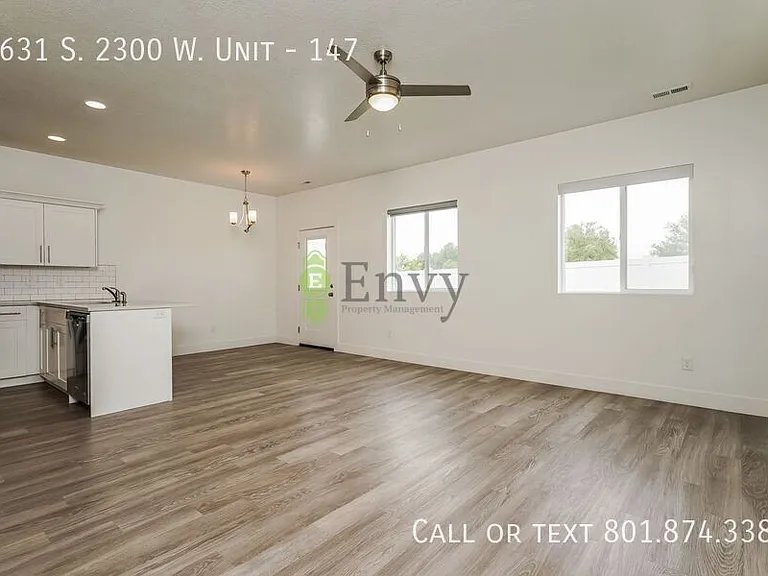 2631 S 2300 W #147 — Photo 4