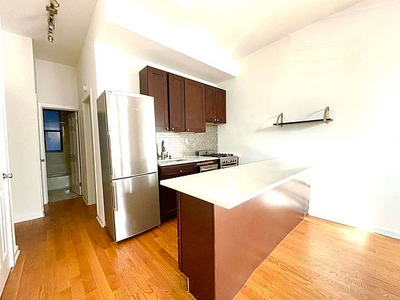 4th image of 159 Eastern Pkwy APT 1A