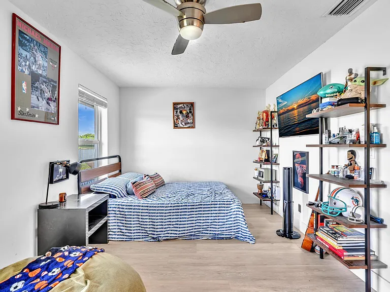 12502 Baywind Ct — Photo 35