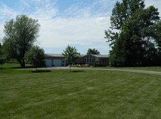 1029 Elm Rd, Eland, WI 54427