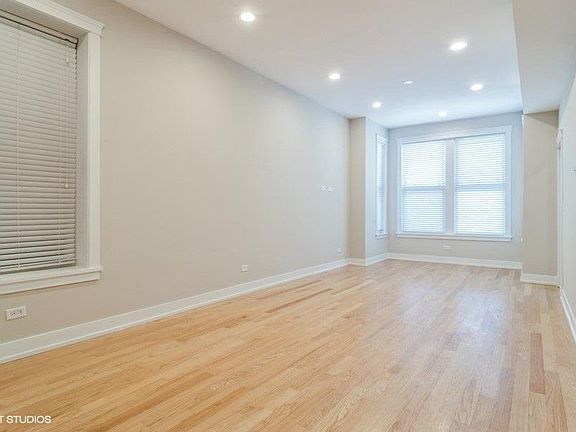 5th image of 1039 N Damen Ave APT 1