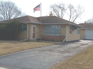 3509 Bobolink Ln, Rolling Meadows, IL 60008