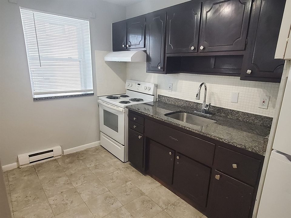 1st image of 24 Colgate Rd APT 5