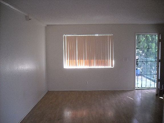 2nd image of 110 E Spruce Ave APT 4