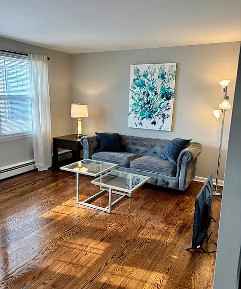105 N Willow St #8 — Photo 1