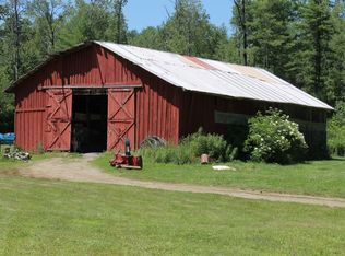 211 Smith Rd, Amsterdam, NY 12010