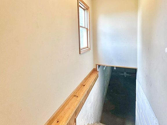 5th image of 109 70th St