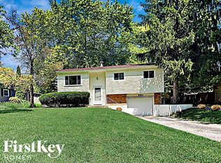 30W230 Allister Ln, Naperville, IL 60563