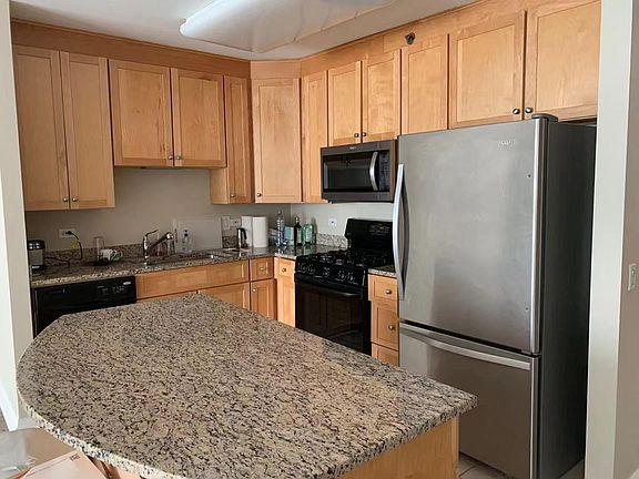3rd image of 33 W Ontario St APT 16