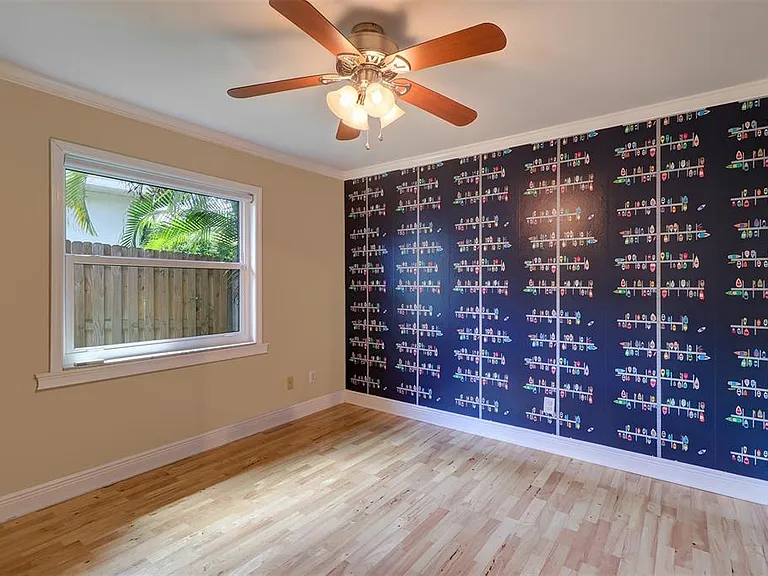 2958 Meadow Wood Dr — Photo 24