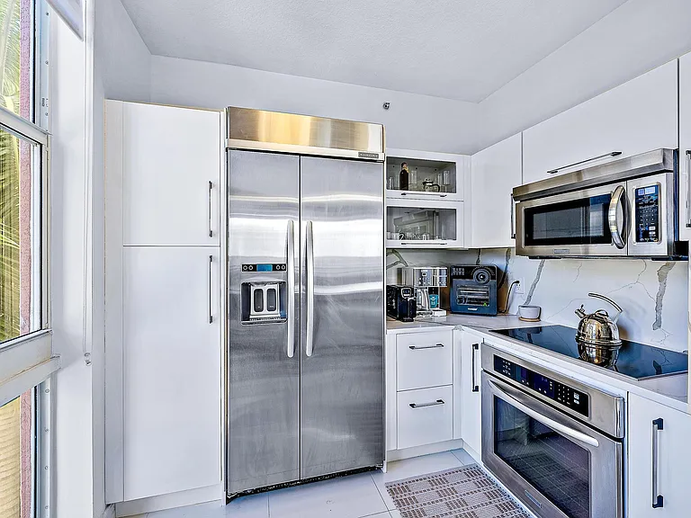 550 Okeechobee Blvd #422 — Photo 8