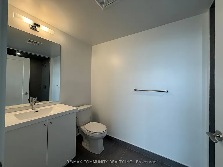 2545 Simcoe St N #2611 — Photo 15
